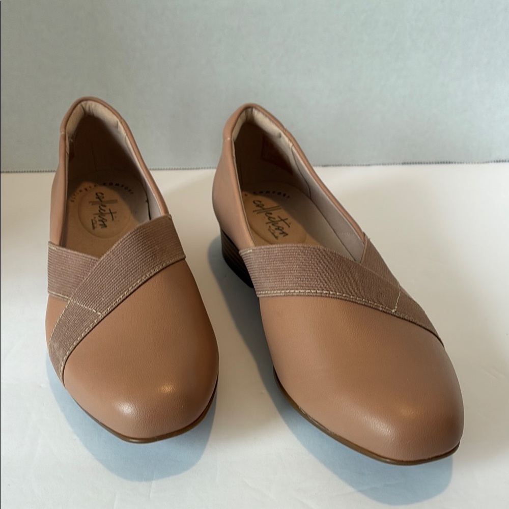 Collection by Clarks flat shoes
Ultimate comfort.   NWT
Size 6.5 M women’s